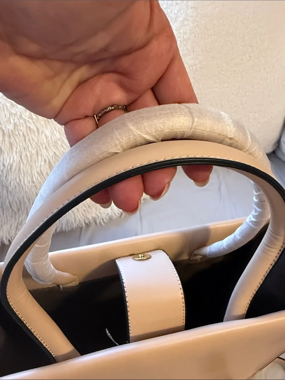 Beige structured Tote Bag nwot
